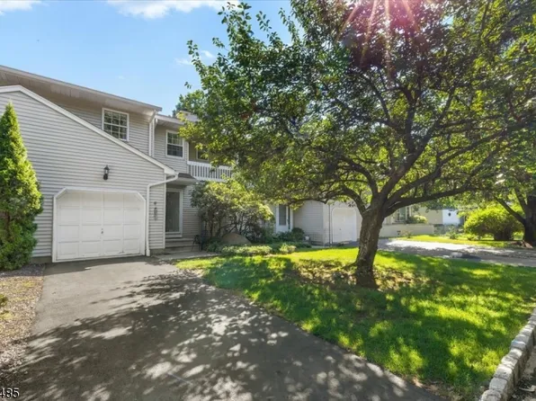 83 Bowfell Ct, Wayne Twp., NJ 07470