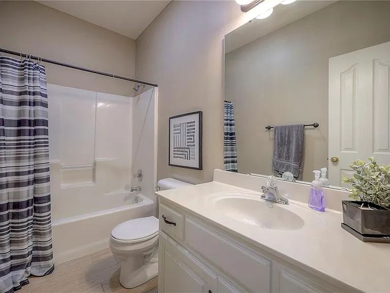 15619 S Brougham Dr — Photo 8