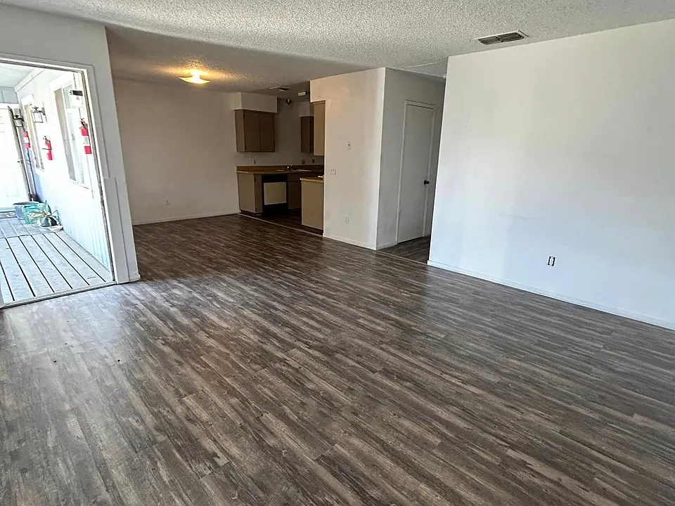47 S Rogers Ln #201