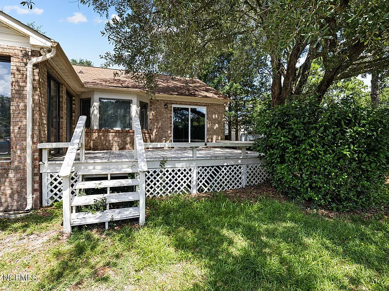 5722 Gondolier Dr — Photo 7