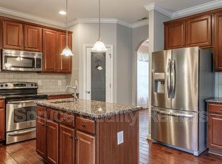 118 Station Dr, Morrisville, NC 27560