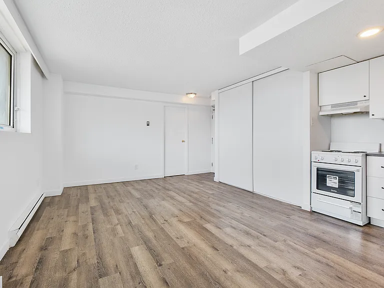 80 Florence St #706 — Photo 17