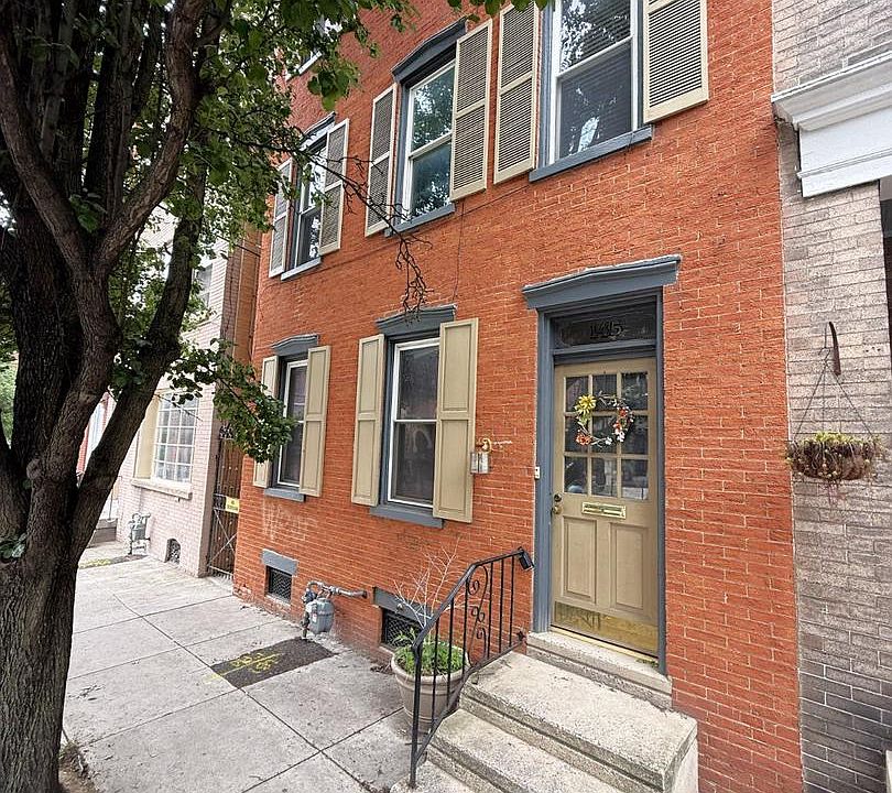 1st image of 145 E Chestnut St
