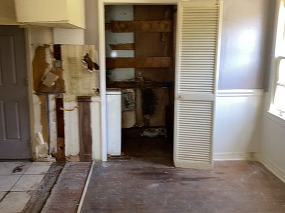Additional Eating  Area