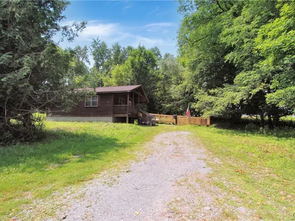 31 N Broad St, Carthage, NY 13619