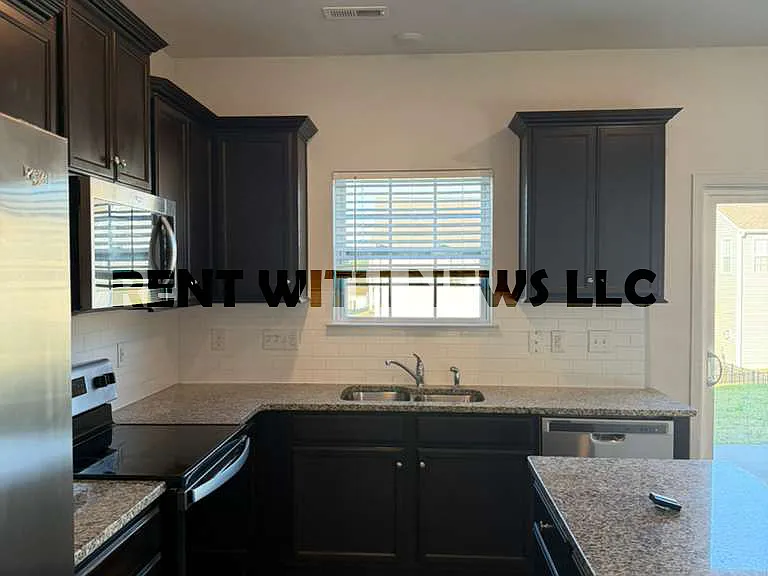 110 Prairie St — Photo 5