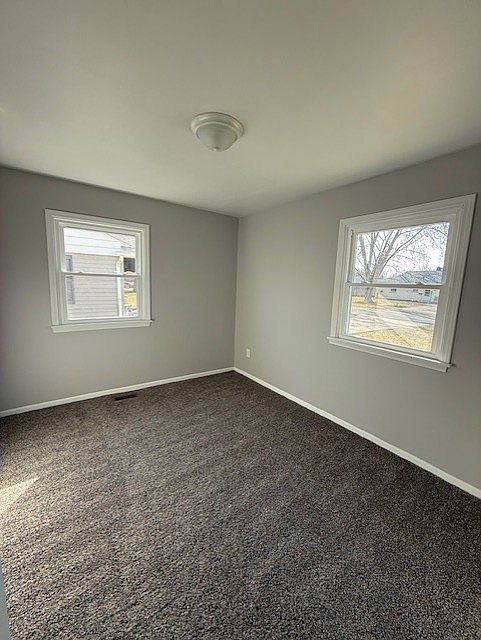 1st image of 292 Louis Ave