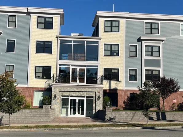 45 Spring St #6, West Roxbury, MA 02132