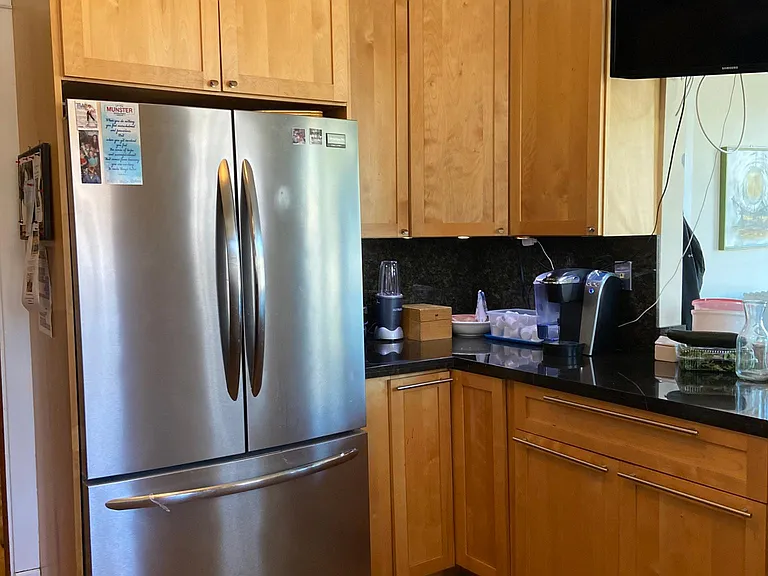 1431 W Rascher Ave #1E — Photo 9