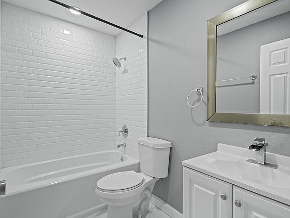 4th image of 1799 N Highland Ave #U45