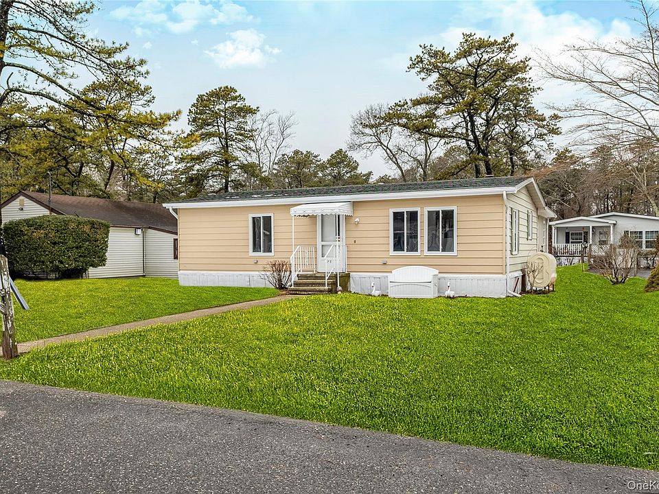 1st image of 525 Riverleigh Avenue #P3