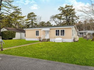 525 Riverleigh Avenue #P3, Riverhead, NY 11901