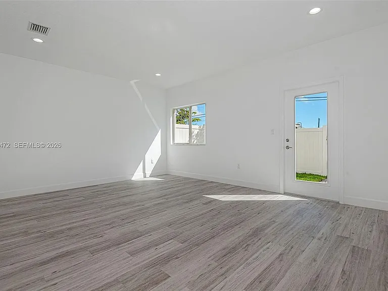 355 NW 30th Ave #601 — Photo 7