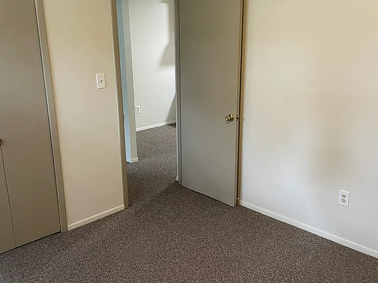 17620 Lakeshore Blvd — Photo 11