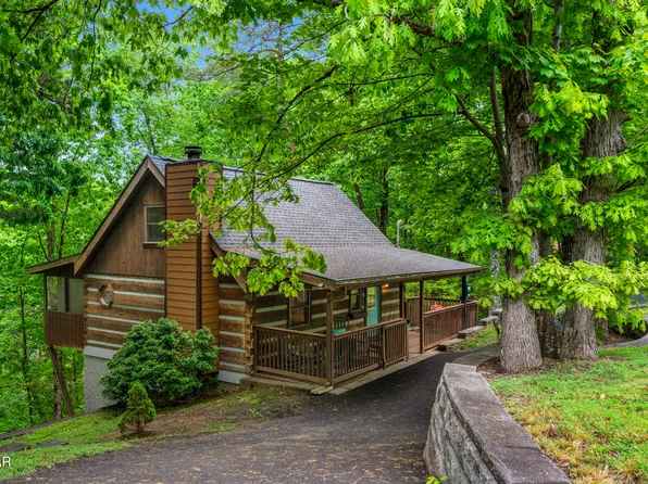 1776 Blue Ridge Rd, Sevierville, TN 37876