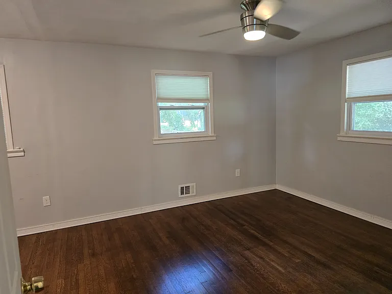 869 Jefferson Ave — Photo 8