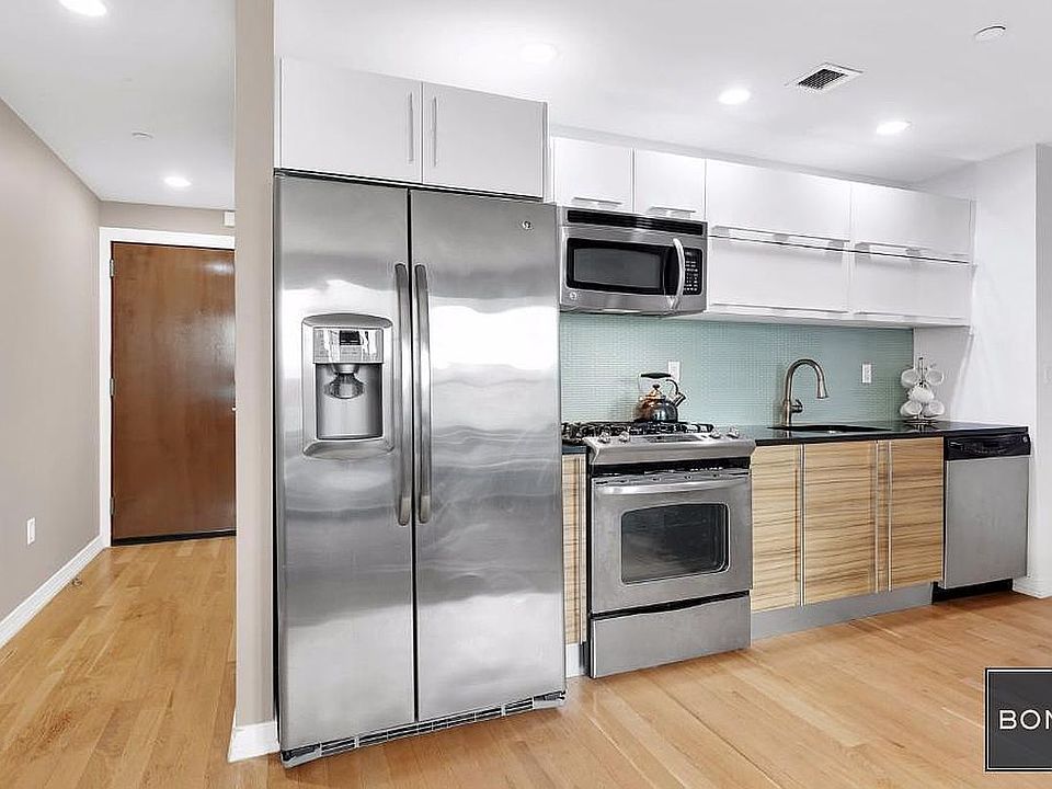 1st image of 23-01 21st Ave #1E
