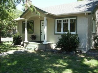 322 NW D St, Grants Pass, OR 97526