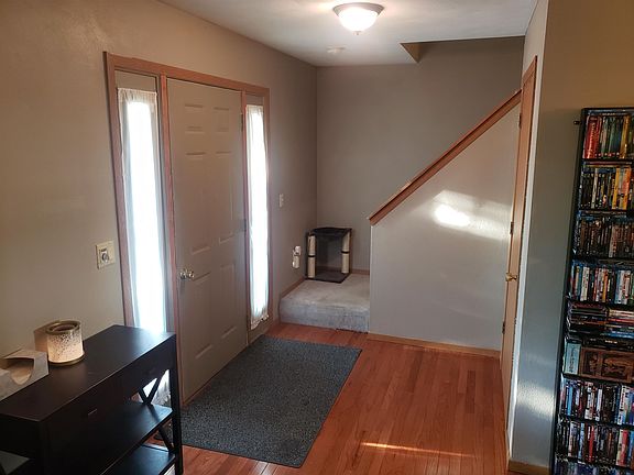 3rd image of 8841 Wakefield Dr
