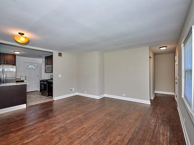 7810 E Prairie Rd — Photo 5