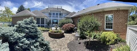 4th image of 1100 Countryside Dr