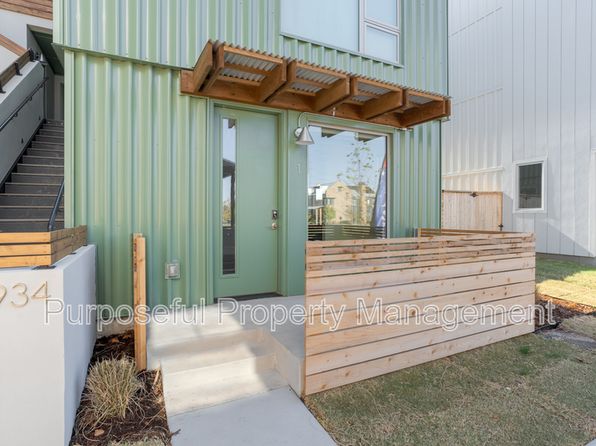 934 Hangar Dr #1