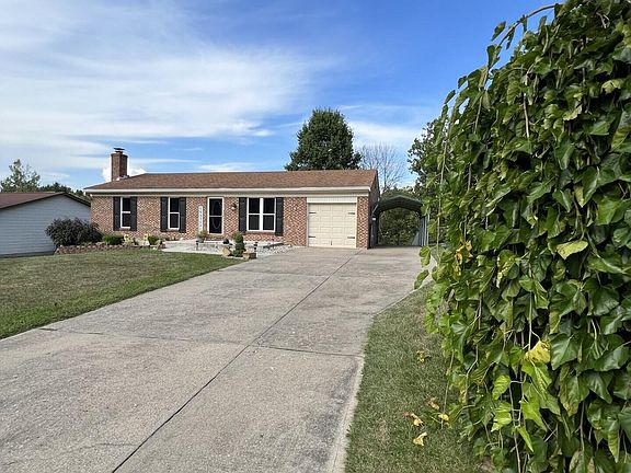 3rd image of 112 Brookwood Dr
