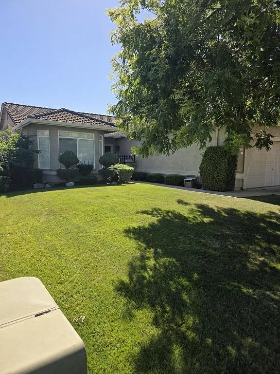 9360 Pioneer Cir — Photo 2