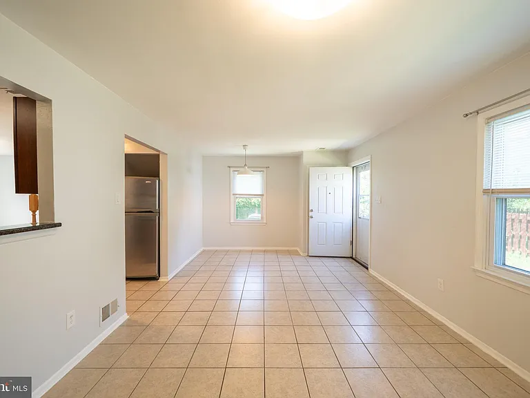 9572 Inverary Ct — Photo 9