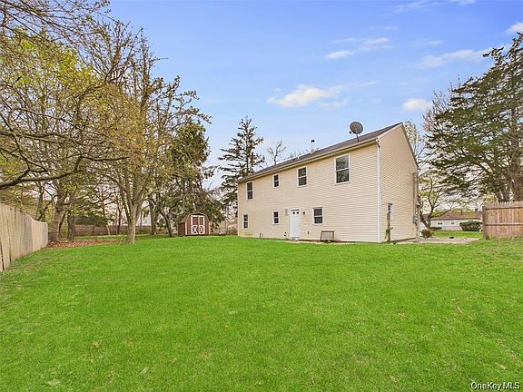 5th image of 613 Bourdois Avenue