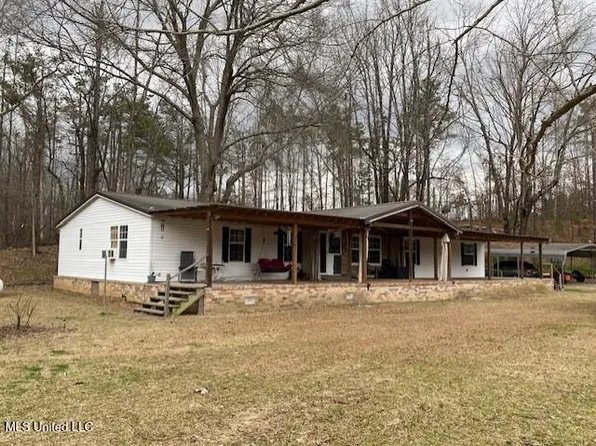 1751 Bell Rd, Courtland, MS 38620