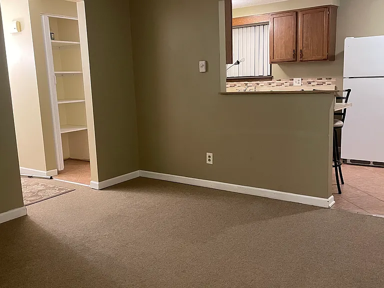 2727 Alder Creek Dr N #2 — Photo 1