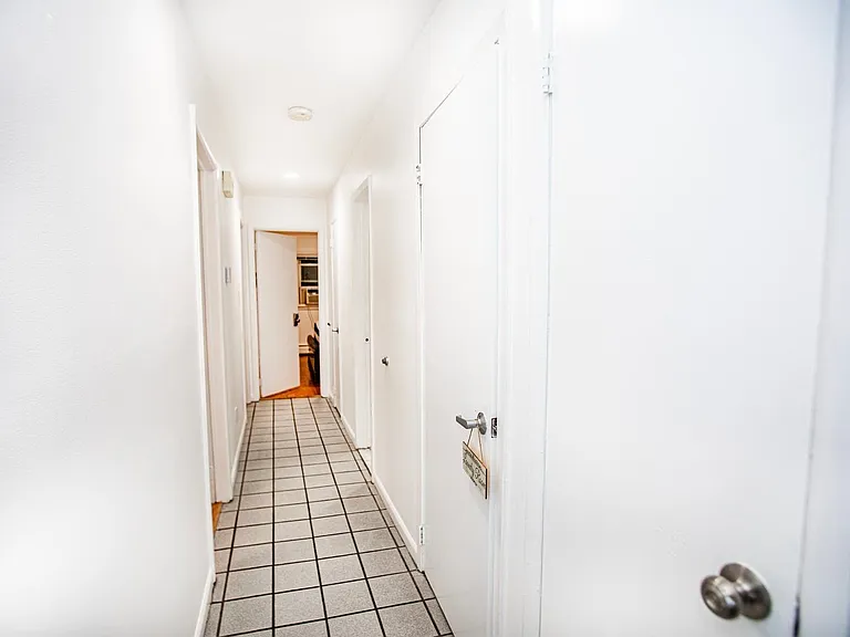 391 Manila Ave #2 — Photo 20