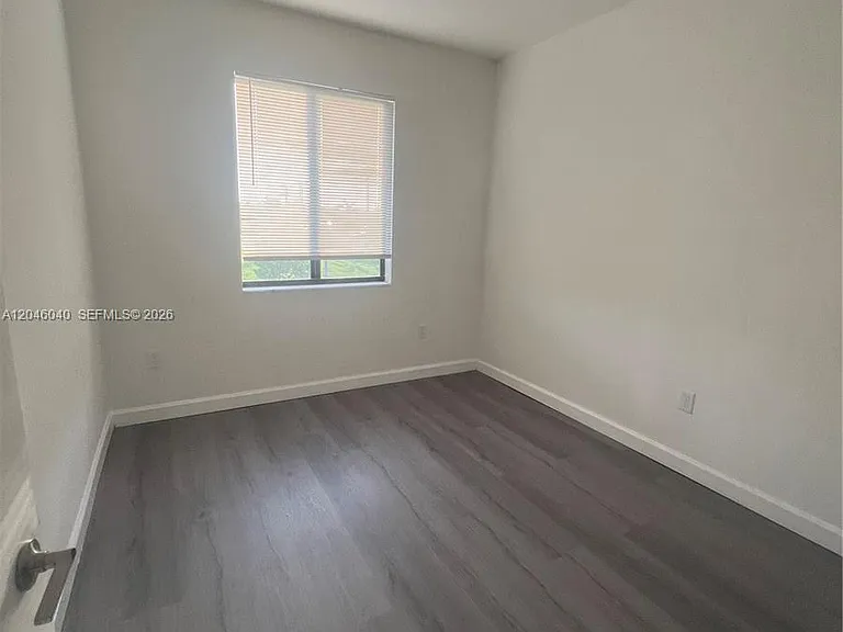 21447 NE 2nd Pl — Photo 26