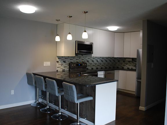 4th image of 23855 David Dr Unit 204