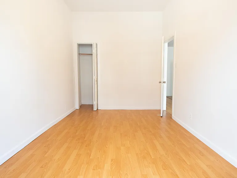 1032 York St — Photo 18