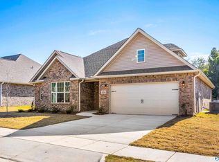 604 Magnolia Cv Ln SW, Hartselle, AL 35640