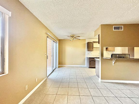 5th image of 5135 Gray Ln #D-1