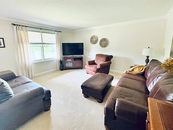 2nd image of 49 Sunnyside Ave
