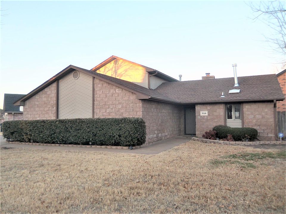 1st image of 3526 Lakeshore Dr