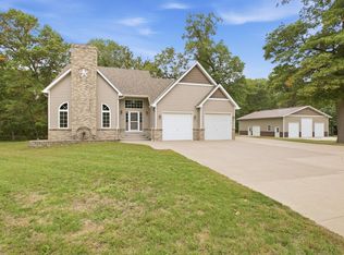 8750 E Beatrice Dr, Clear Lake, MN 55319