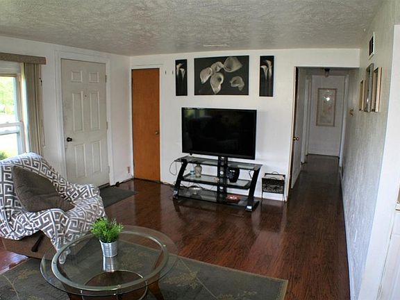 5th image of 1597 Ridgewood Ct