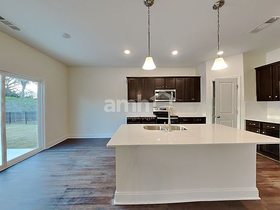 4th image of 2120 Williamshire Ln