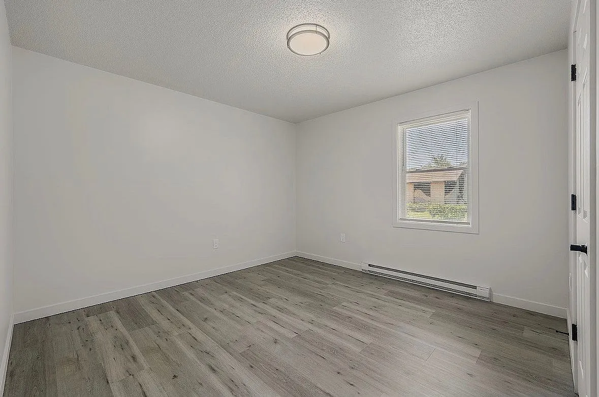 2 bed, 696 sqft, $2,100 — Photo 4