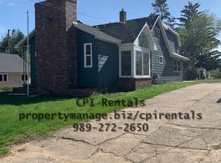 537 N Lake St, Harrison, MI 48625