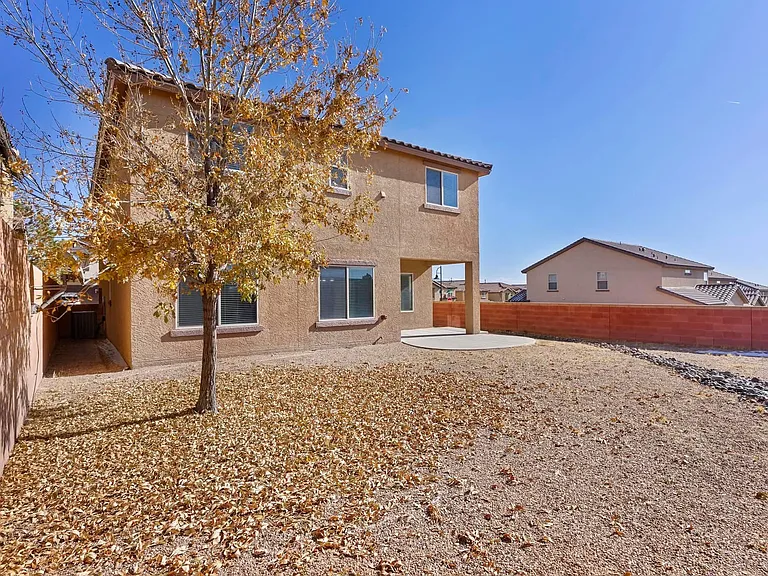 604 Loma Linda Loop NE — Photo 40