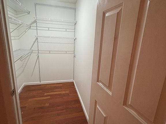 3rd image of 37 Leatherwood Ct