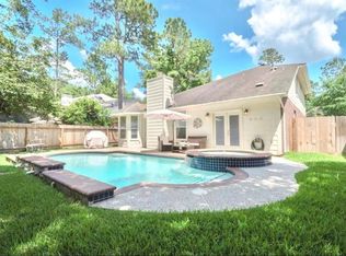 146 N Willow Point Cir, Spring, TX 77382