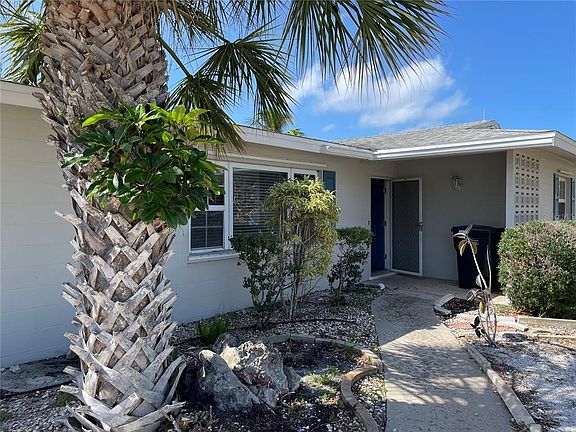 3rd image of 10307 Sandpiper Rd W