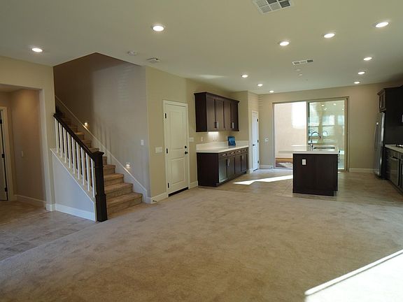 4th image of 10801 Charlotte Way